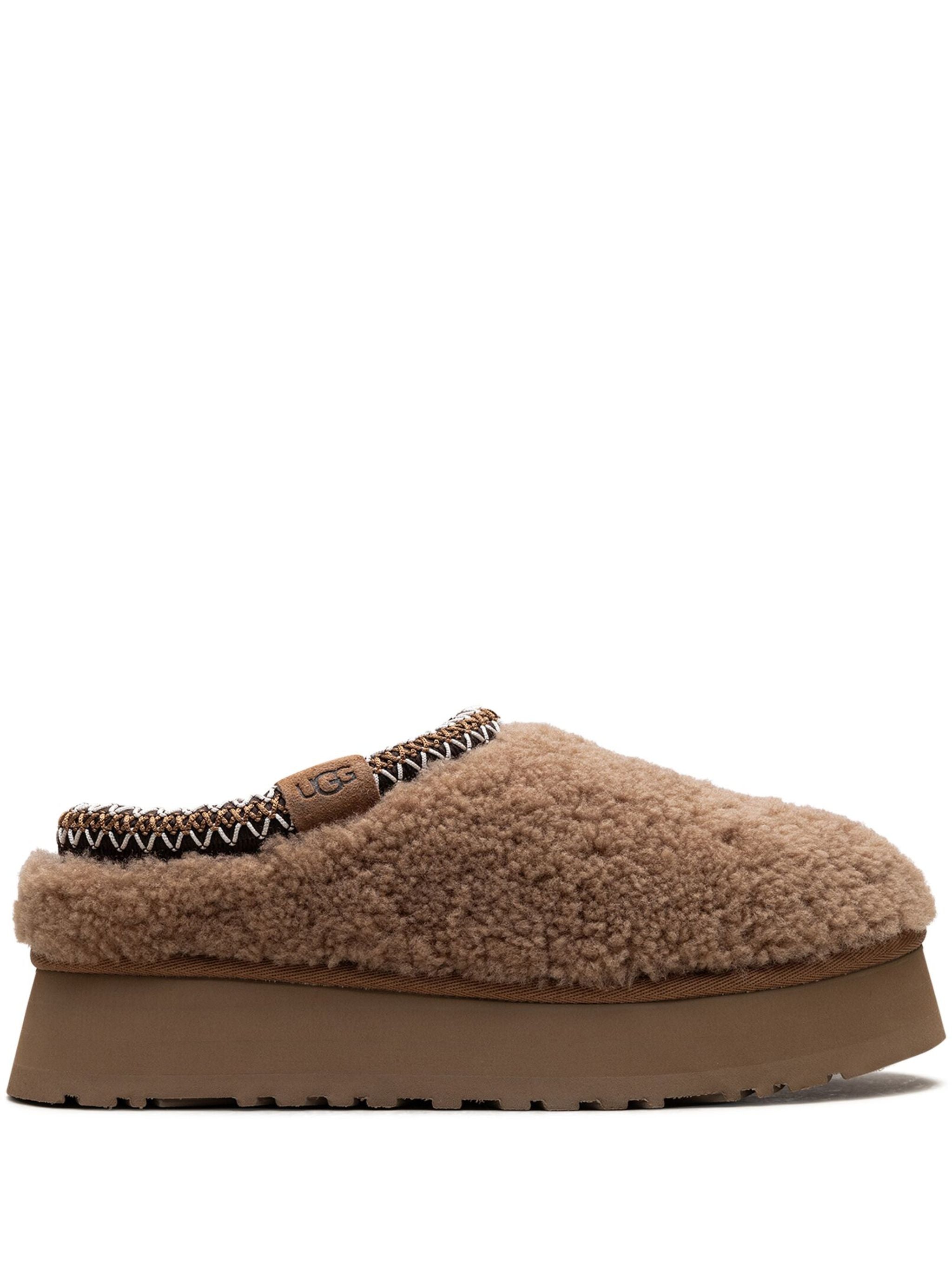 UGGTazzMaxiCurly"Chestnut"slippers