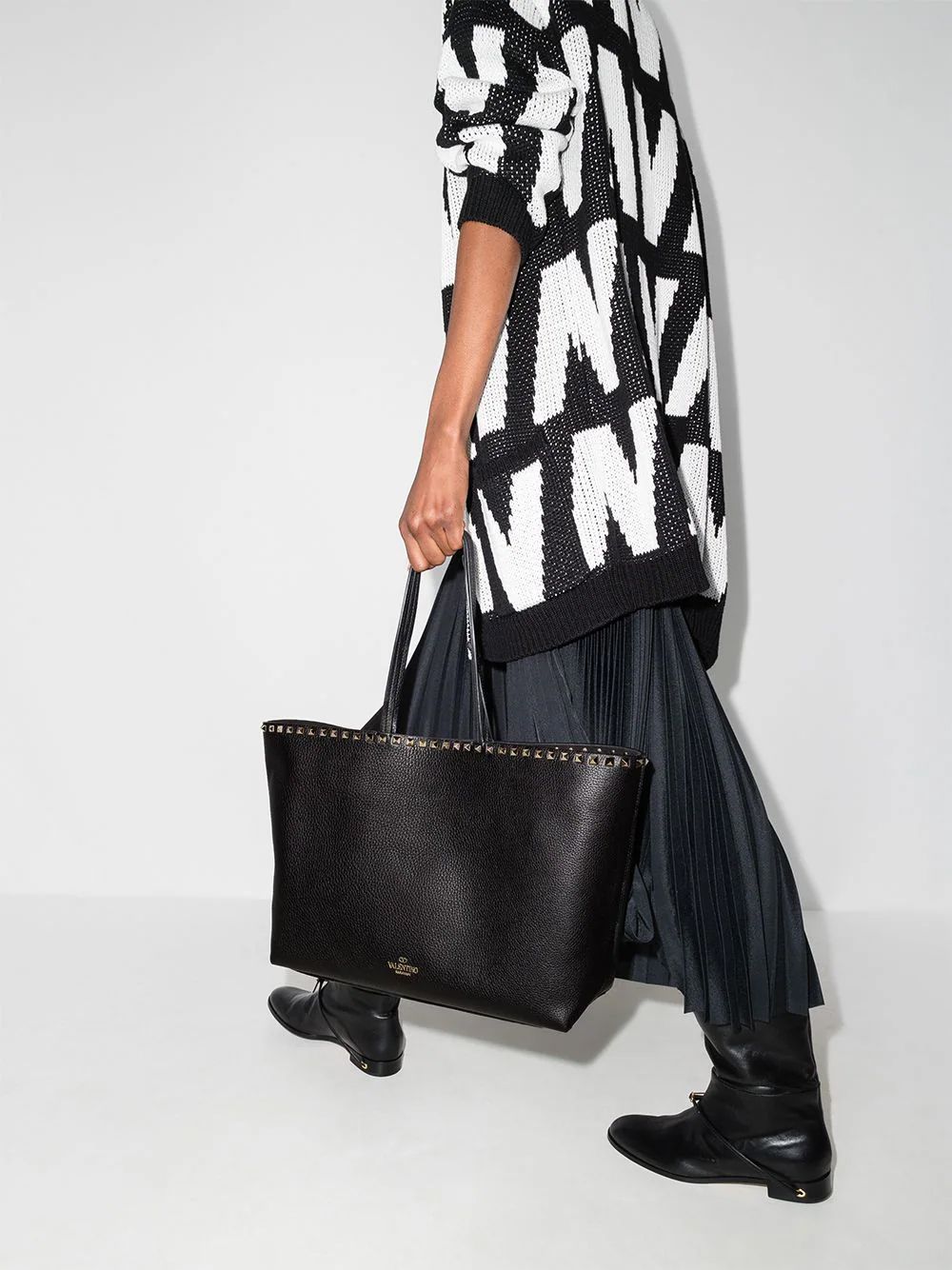 Valentino Garavani Rockstud leather tote bag