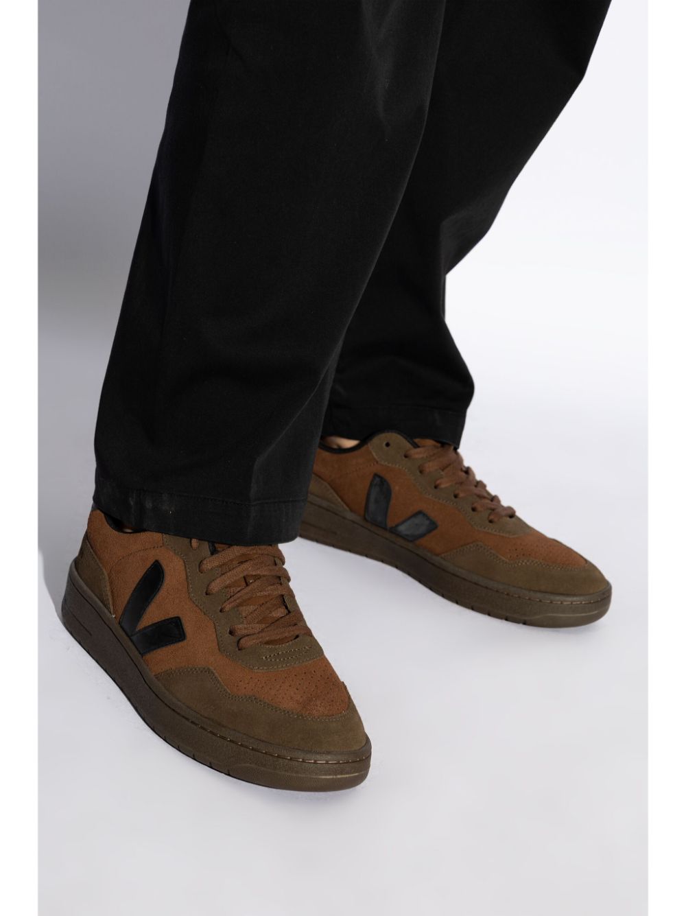 VEJA V-90 sneakers