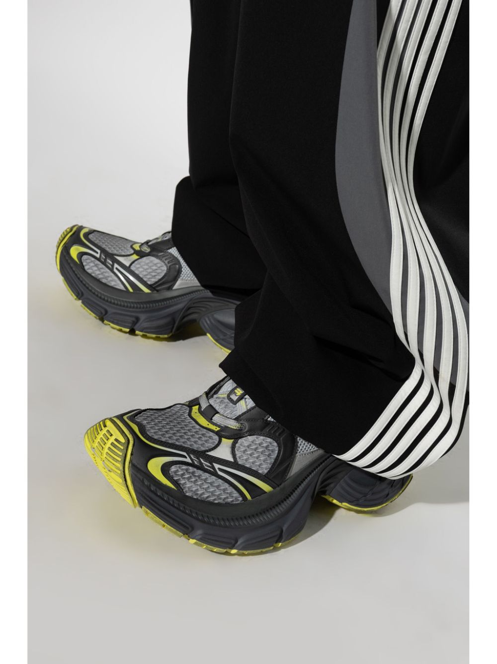 Baskets basses Balenciaga 10XL 