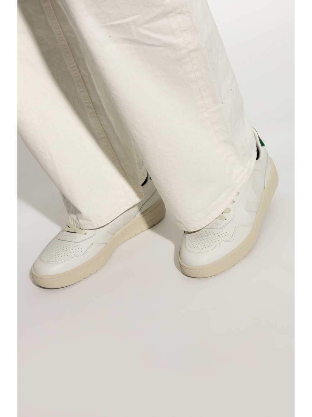 VEJA V-90 sneakers