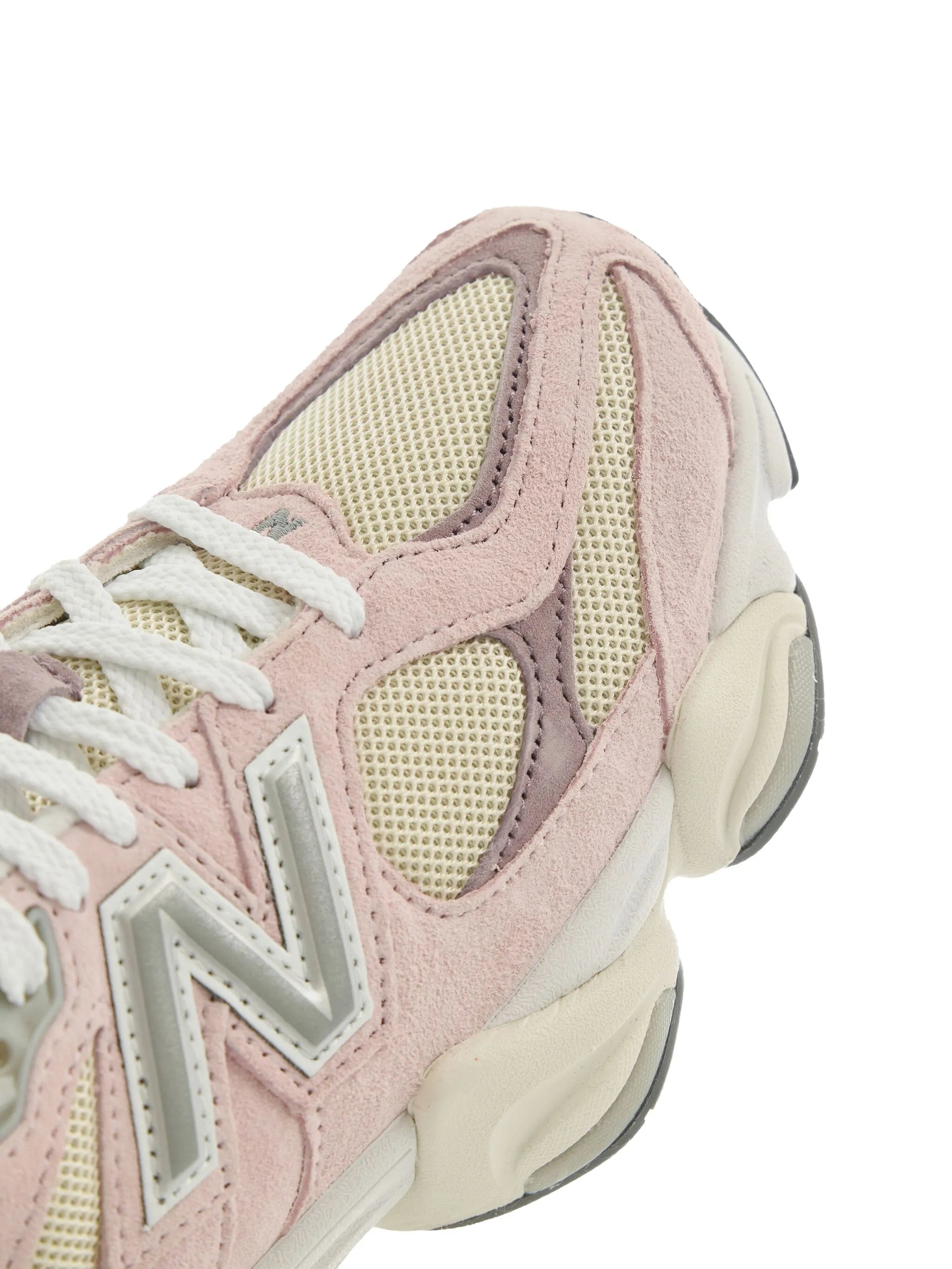 New Balance 9060 light pink Sneakers