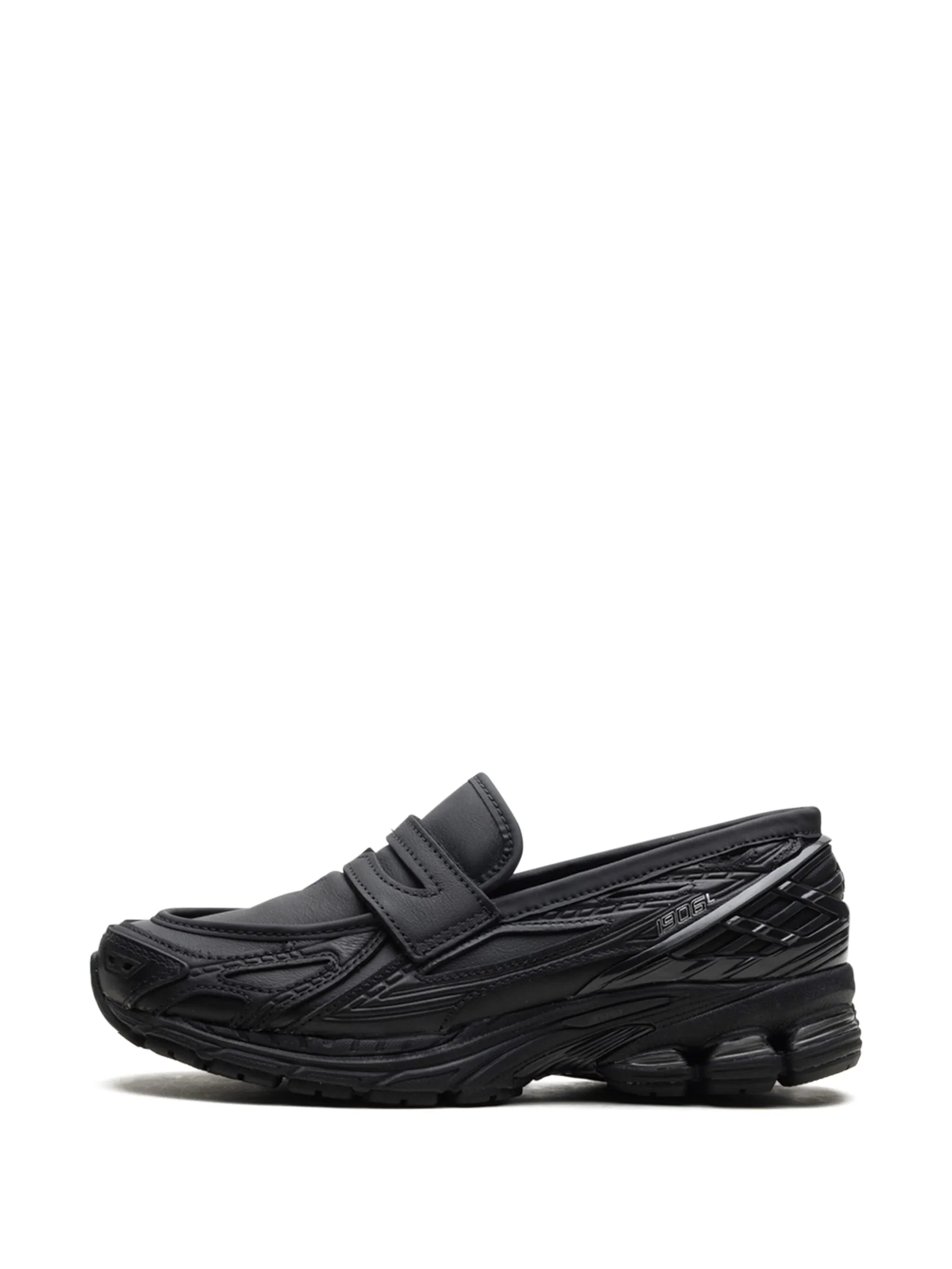 New Balance 1906 Black loafers