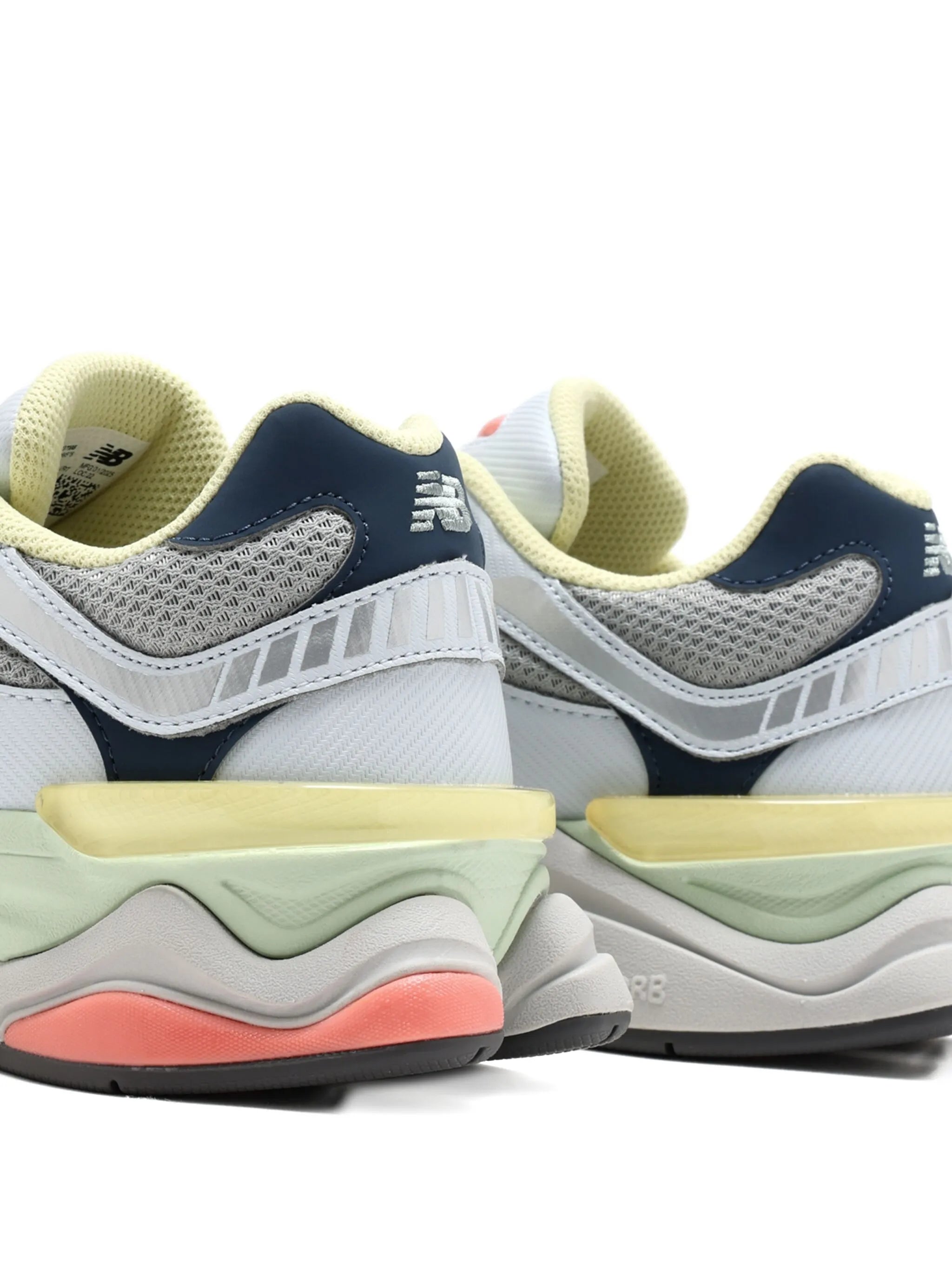 New Balance 9060 mesh-panelled Sneakers