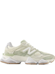 Baskets blanches à panneaux New Balance 1906R 